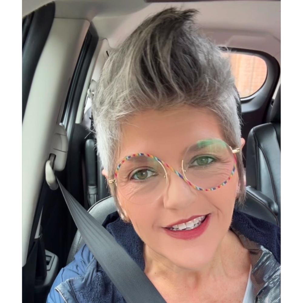 Meet your Posher, Jenny